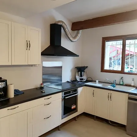 Feriehus La Taurelle, Maison T3 Climatisee Avec Terrasse Au Coeur De Gallargues-le-Montueux