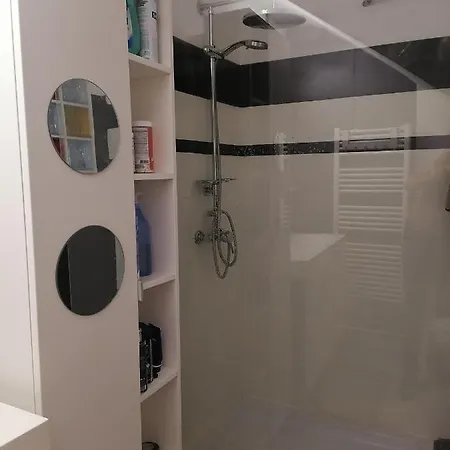La Taurelle, Maison T3 Climatisee Avec Terrasse Au Coeur De Holiday home