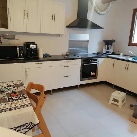 Ferienhaus La Taurelle, Maison T3 Climatisee Avec Terrasse Au Coeur De Gallargues-le-Montueux