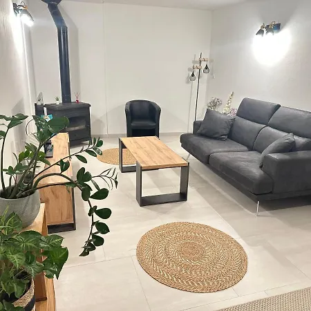 Ferienhaus La Taurelle, Maison T3 Climatisee Avec Terrasse Au Coeur De Gallargues-le-Montueux