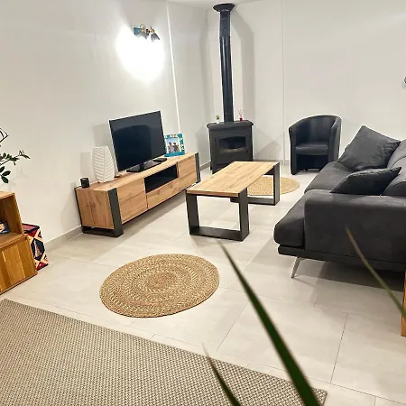 La Taurelle, Maison T3 Climatisee Avec Terrasse Au Coeur De Gallargues-le-Montueux