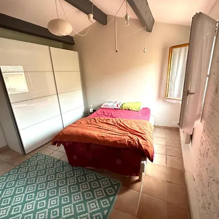 La Taurelle, Maison T3 Climatisee Avec Terrasse Au Coeur De Holiday home